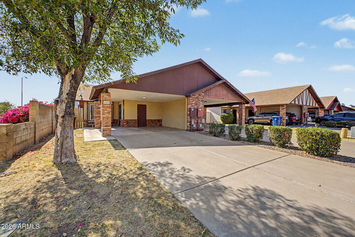 Property Photo:  442 S 32nd Place  AZ 85204 