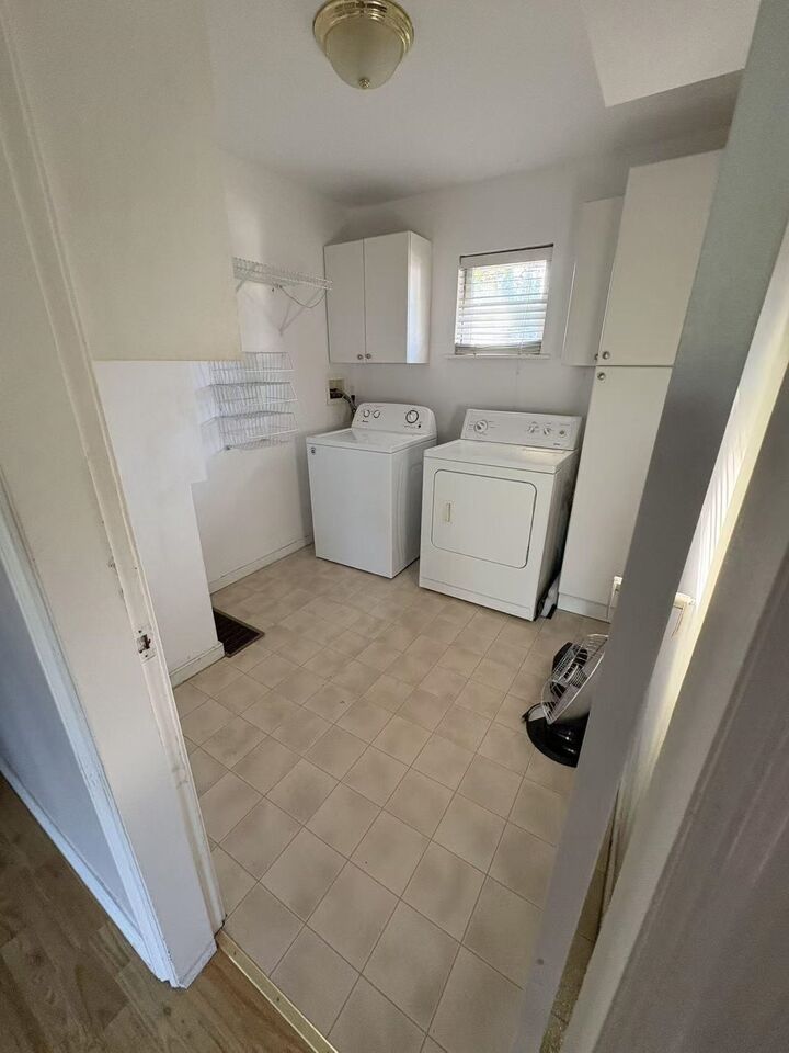 Property Photo:  910 Robinson Street Upper  BC V3J 4G6 