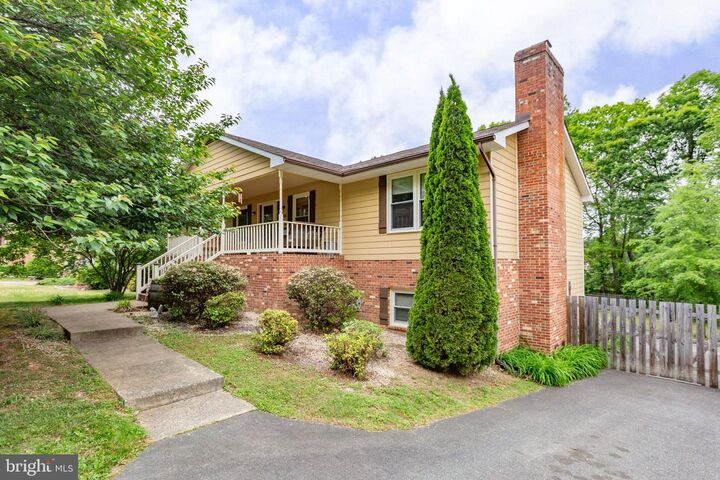 Property Photo:  3906 Doran Road  VA 22407 