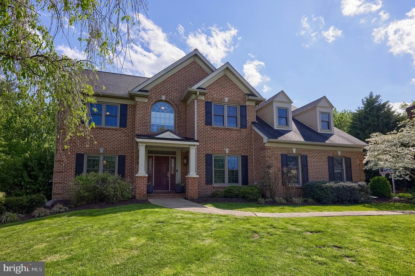 Property Photo: 2124 Quail Drive PA 17601