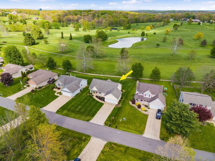 Property Photo: 868 Fairway Drive OH 43028