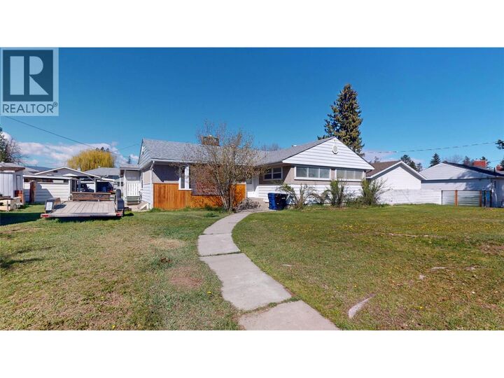 Property Photo: 325 14 Avenue South BC V1C 2X5