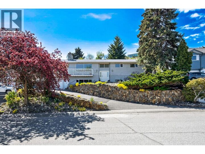 229 Greenstone Drive — photo 1