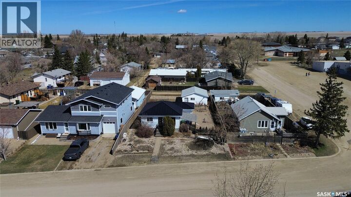 Property Photo:  108 Front Street N  SK S0G 3W0 