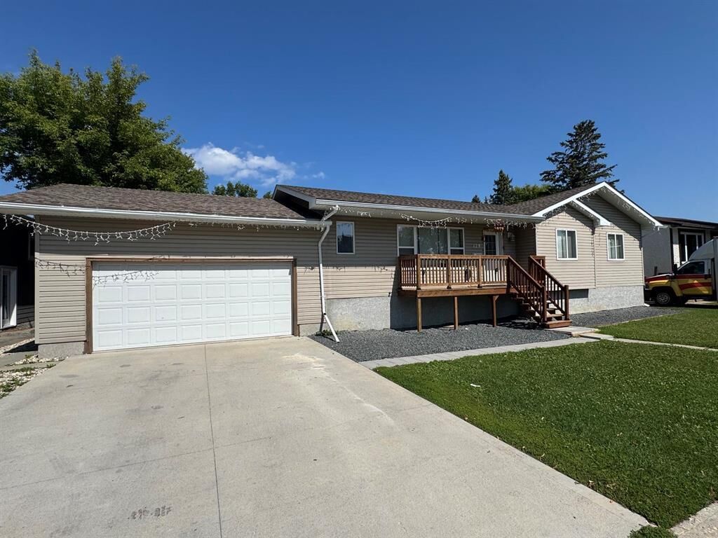 Property Photo: 429 Stanley Avenue MB R1A 0R7