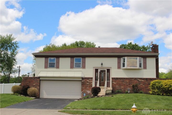Property Photo:  7031 Union Schoolhouse Road  OH 45424 