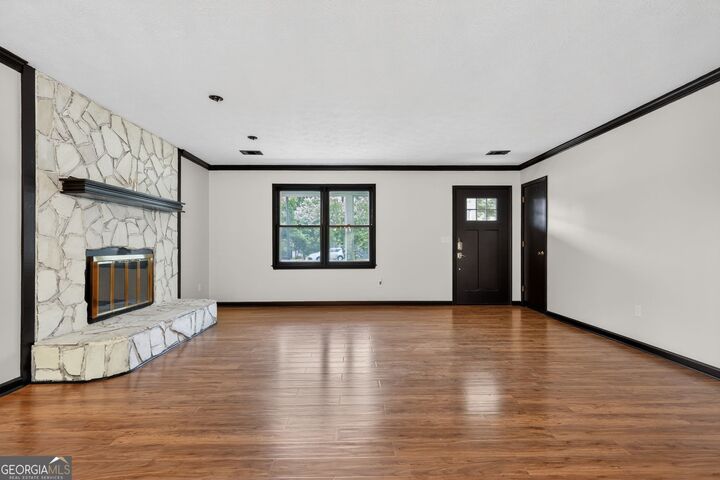 Property Photo:  1250 Westwood Court  GA 30017 