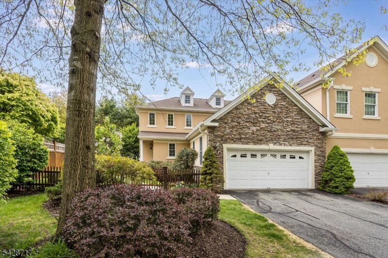 Property Photo:  23 Wyckoff Way  NJ 07930 