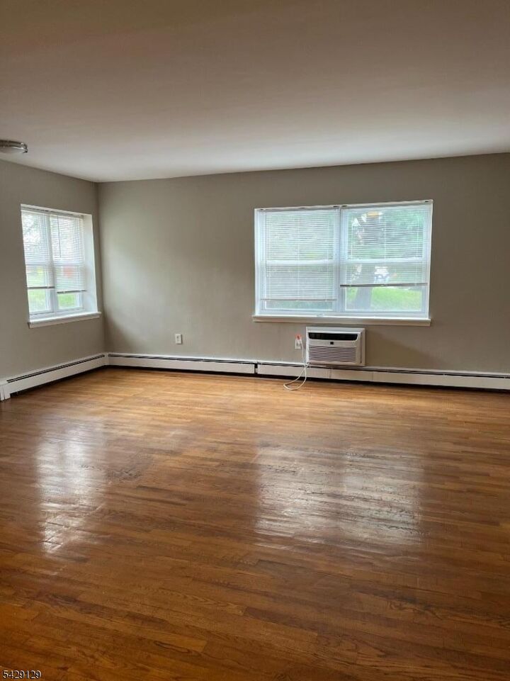 Property Photo: 354 S Orange Ave 2D NJ 07079