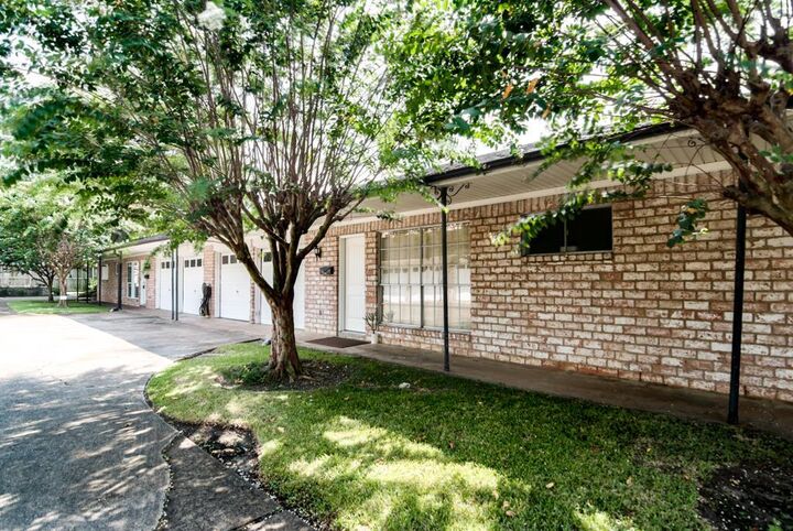 Property Photo:  5629 Winsome Lane  TX 77057 