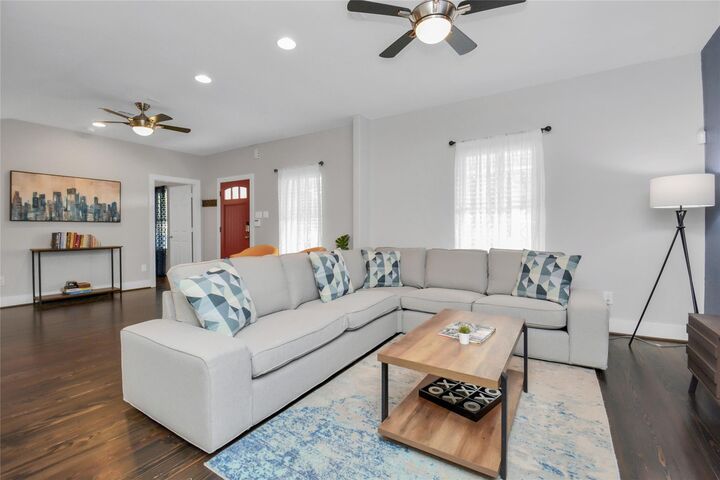 Property Photo:  5705 Cochran Street  TX 77009 