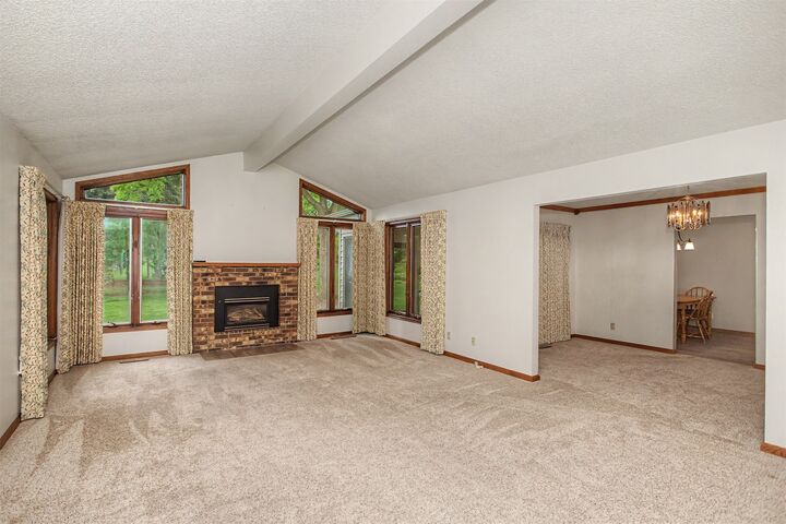 Property Photo: 2126 Buchanan Drive IA 50010