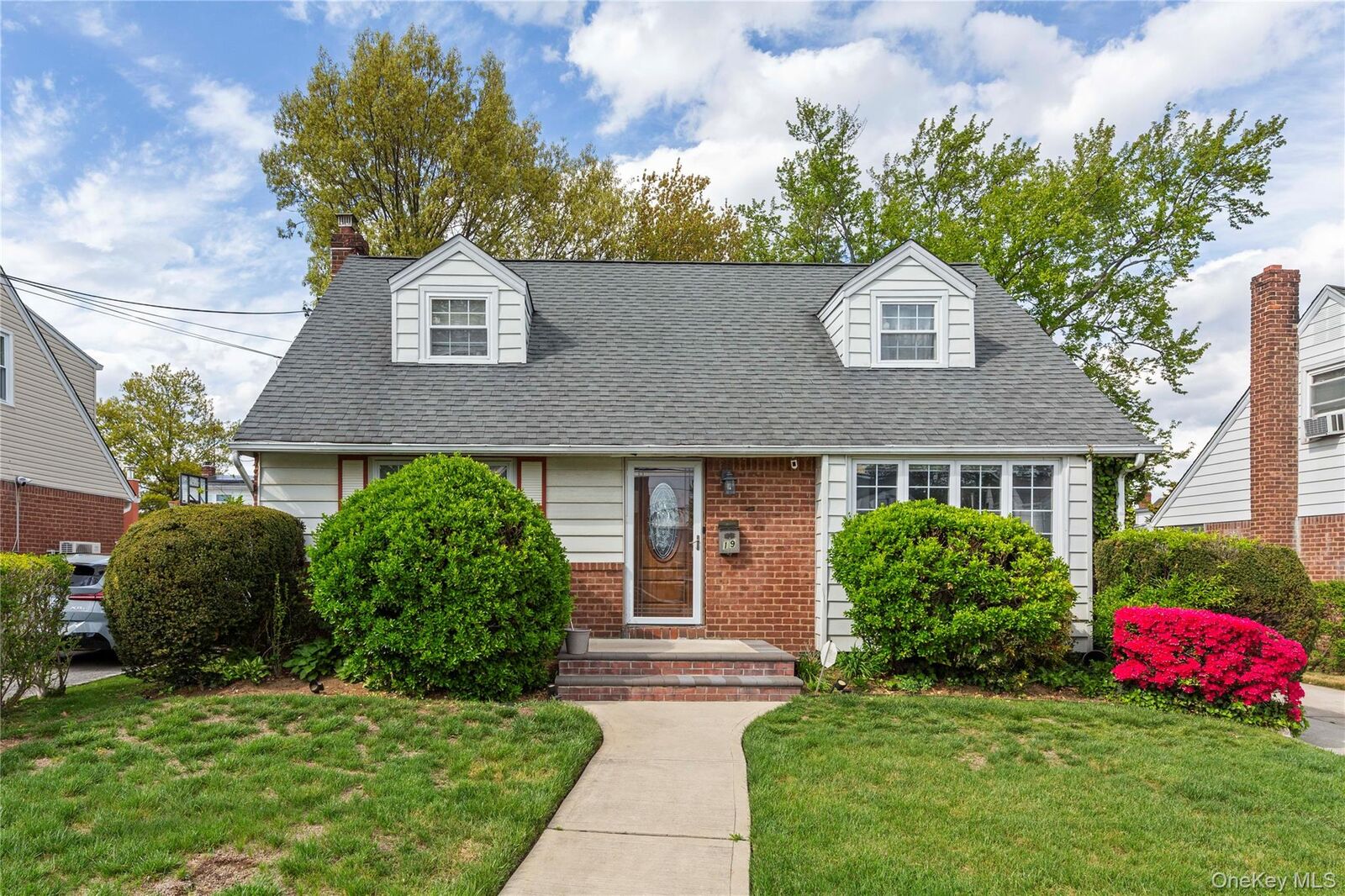 Property Photo:  19 Sloan Drive S  NY 11580 