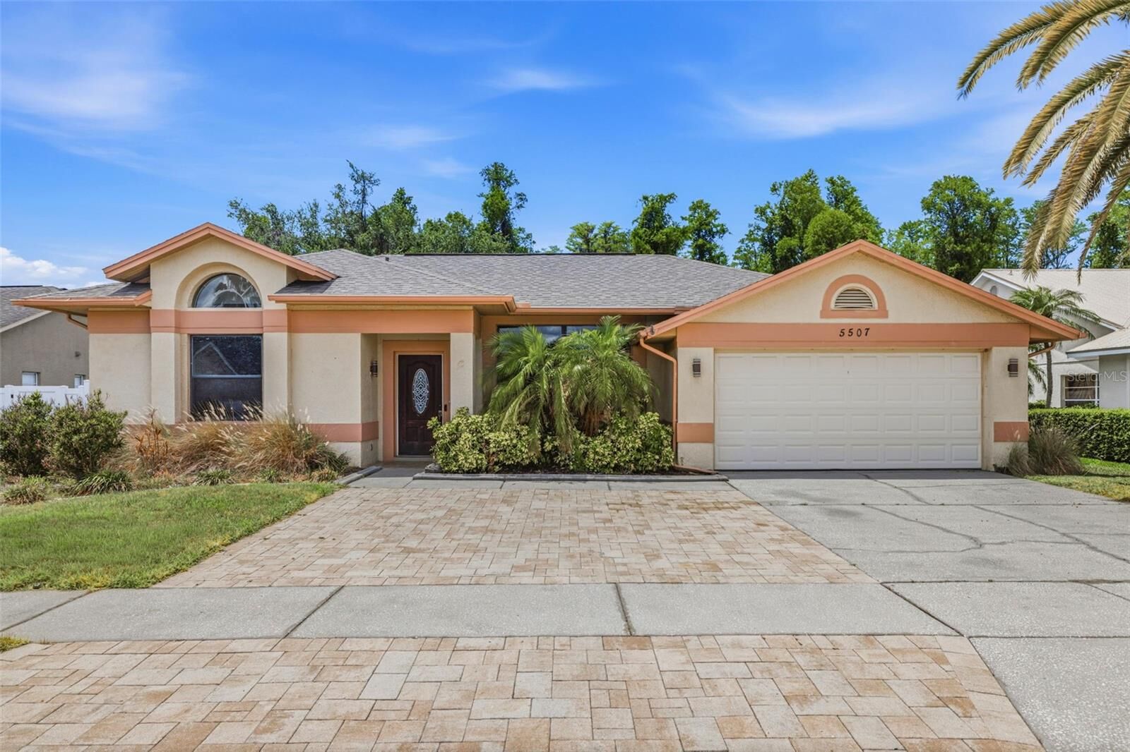 Property Photo:  5507 El Cerro Drive  FL 34655 