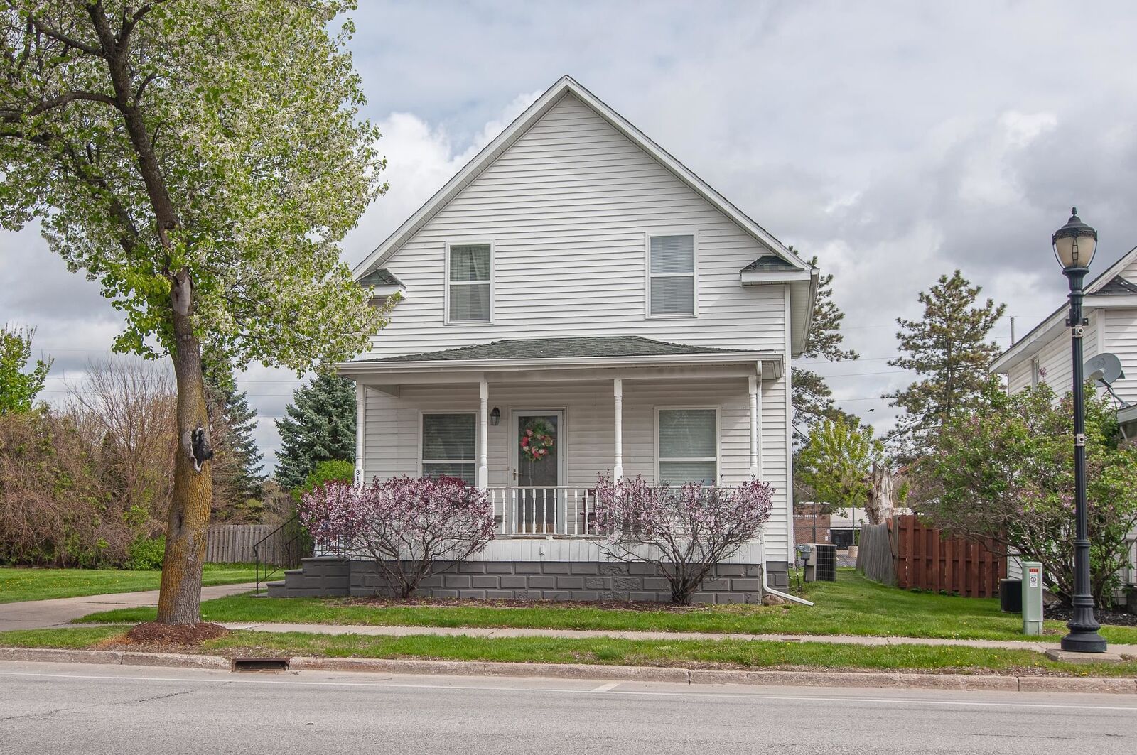 Property Photo:  8181 Main Street  MI 48415 