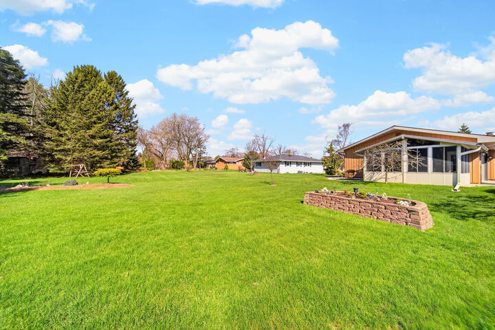 Property Photo: 4812 S 16th St WI 53081