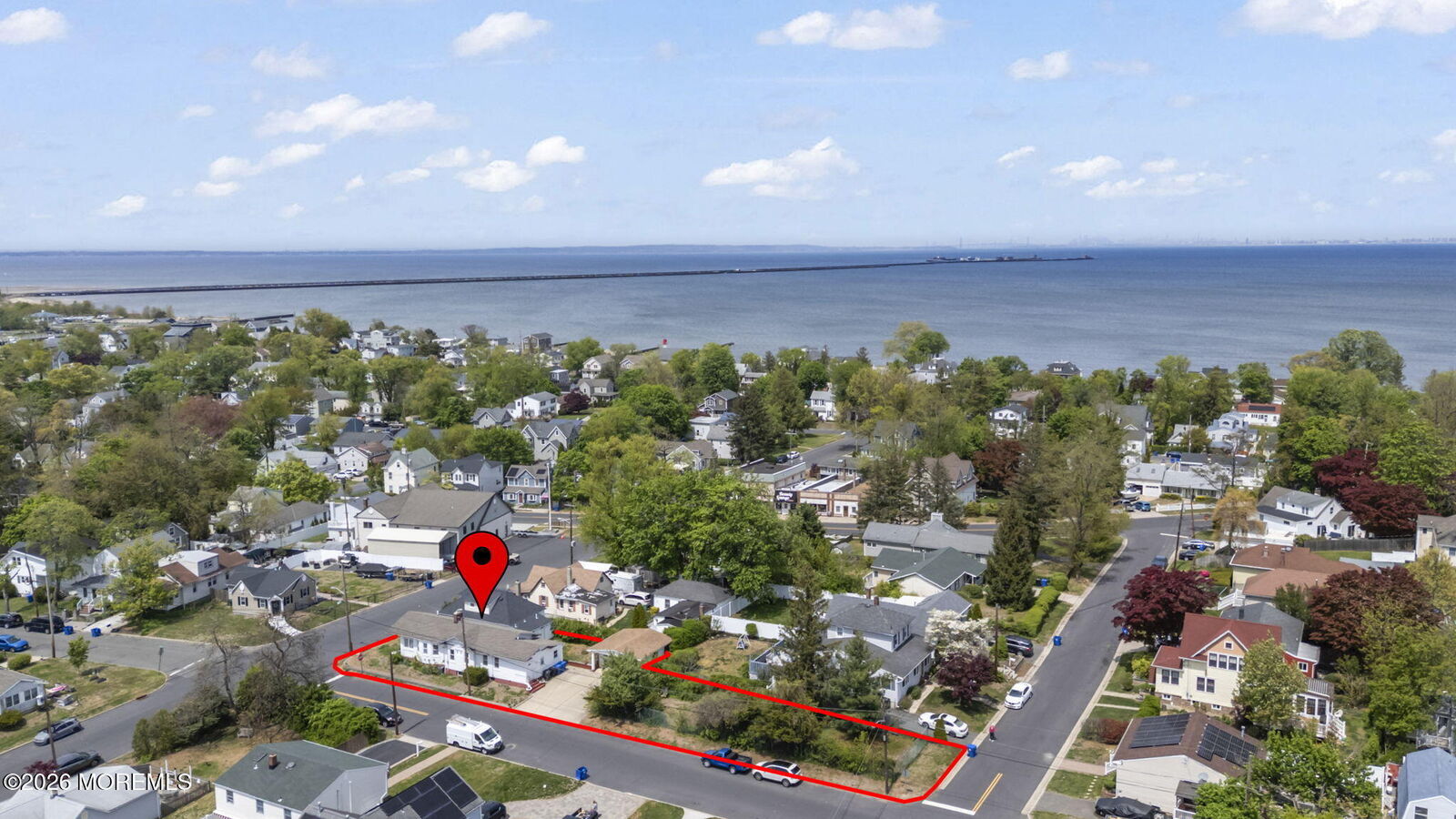 Property Photo:  