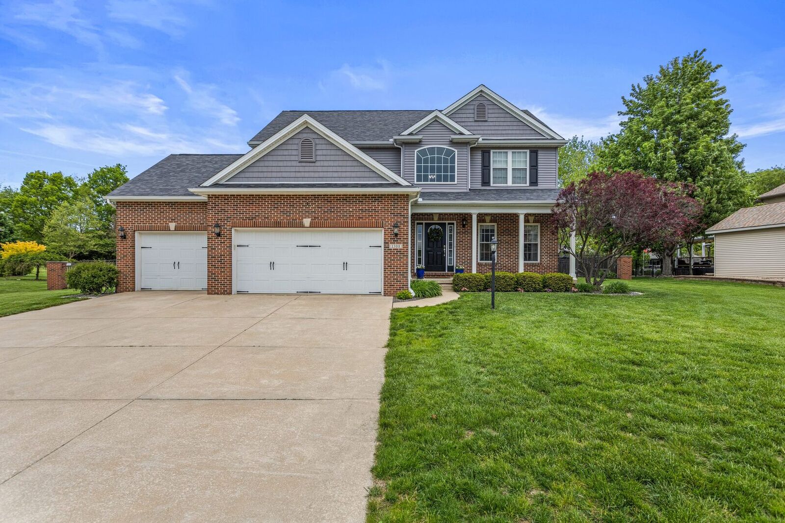 Property Photo:  1308 Woodberry Drive  IL 61853 