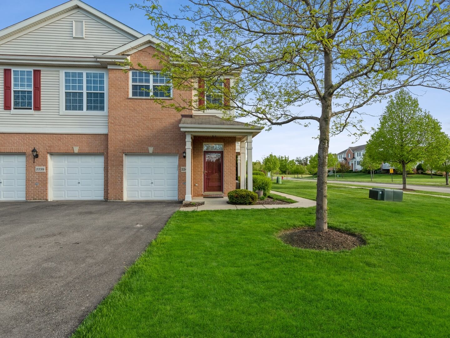 Property Photo:  2243 Concord Drive 30-B  IL 60050 