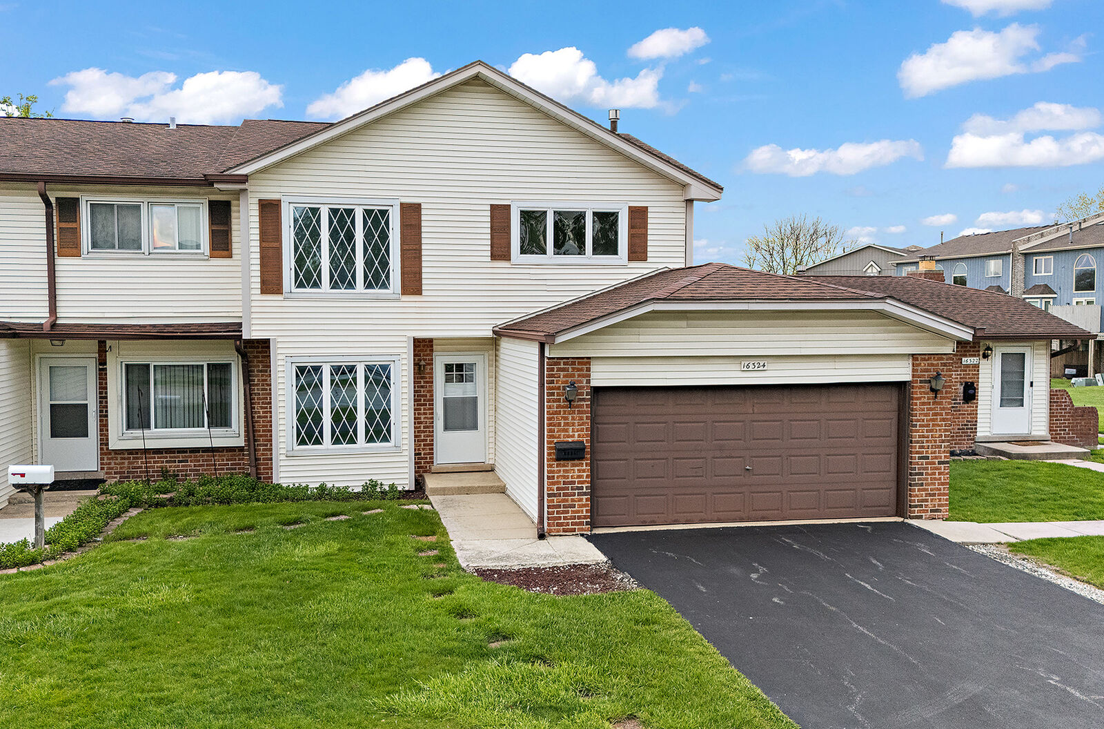 Property Photo:  16324 Brementowne Drive  IL 60477 