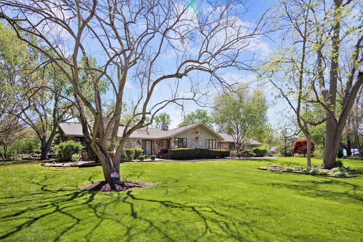 Property Photo: 940 Milton Bridge IL 60423