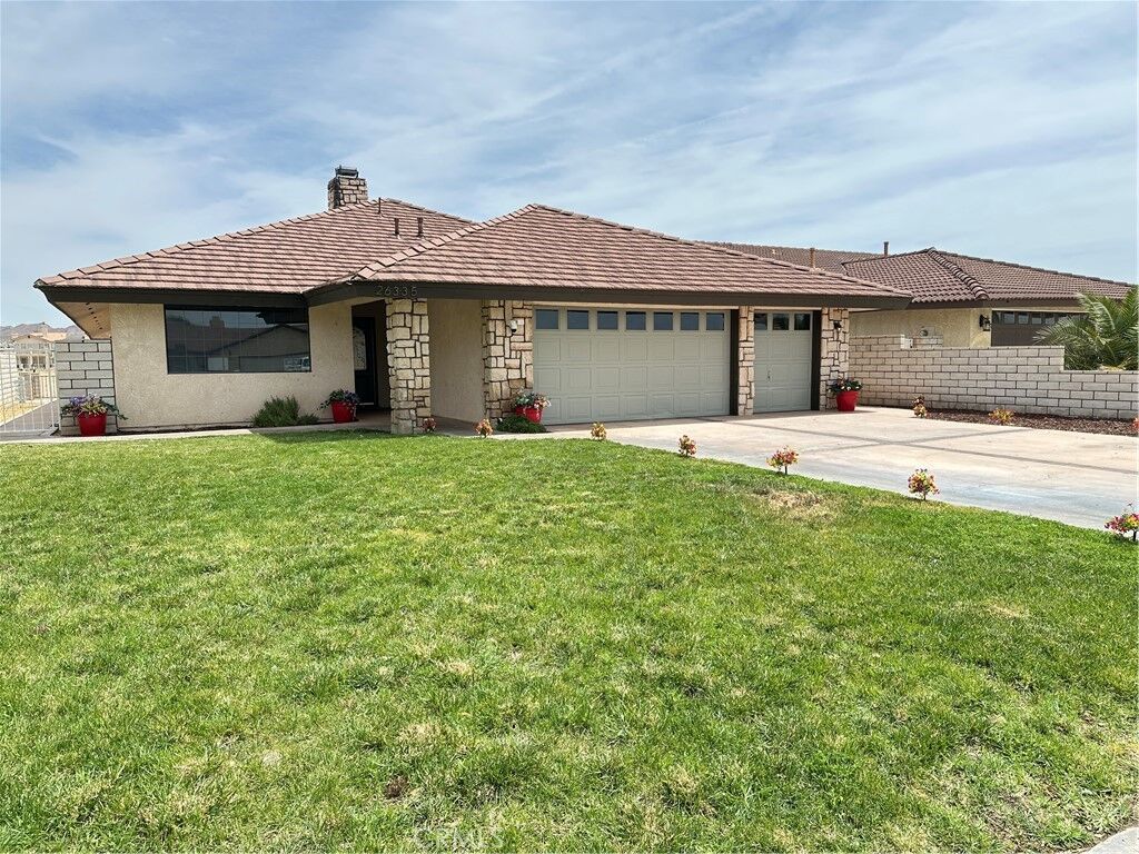 Property Photo:  26335 Catamaran Lane  CA 92342 