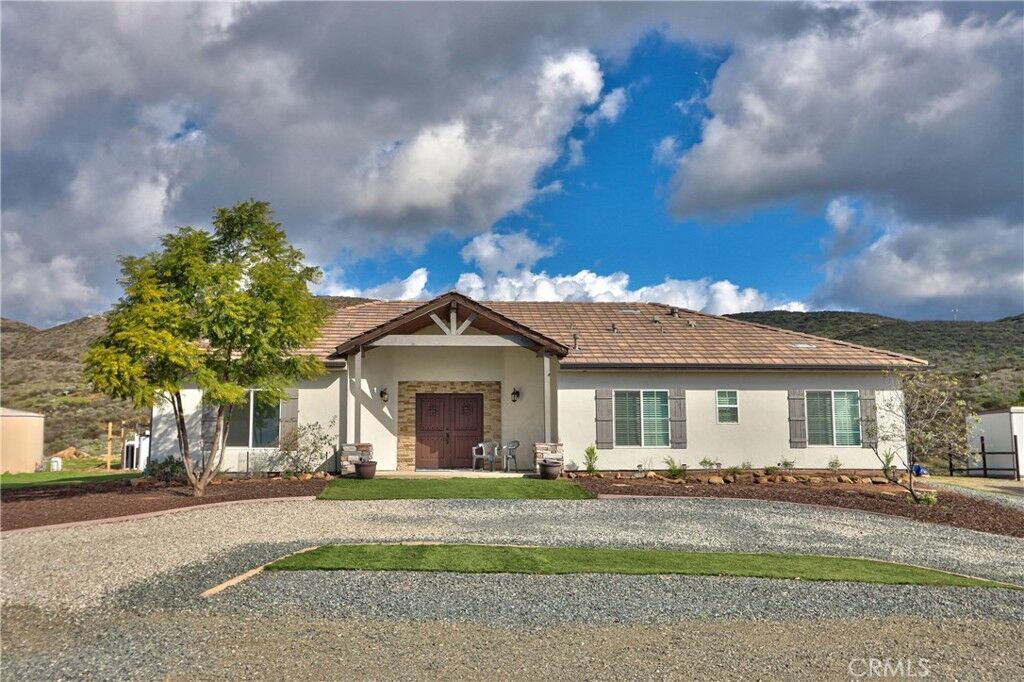 Property Photo:  40105 Voyager  CA 92592 