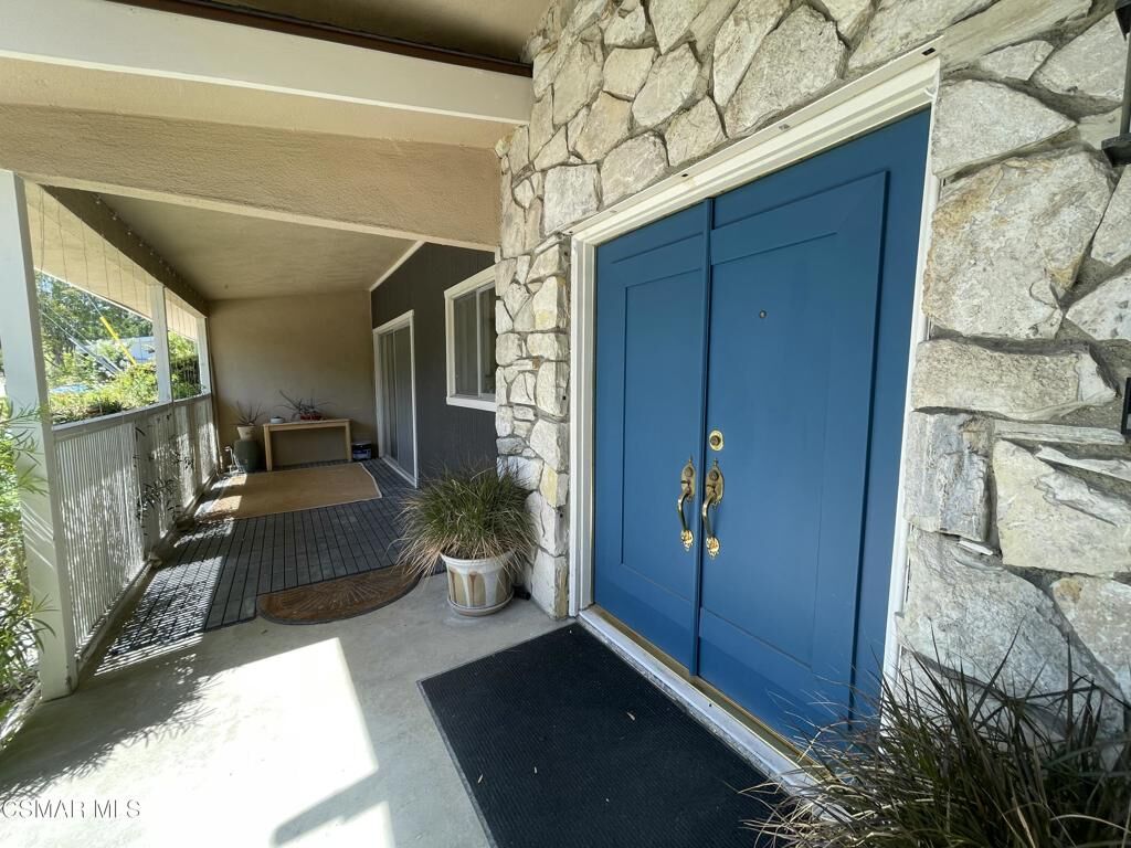 Property Photo:  5708 Wilhelmina Avenue  CA 91367 