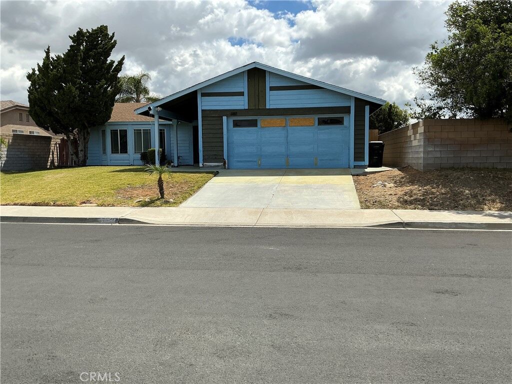 Property Photo:  7543 Marconia Court  CA 92336 