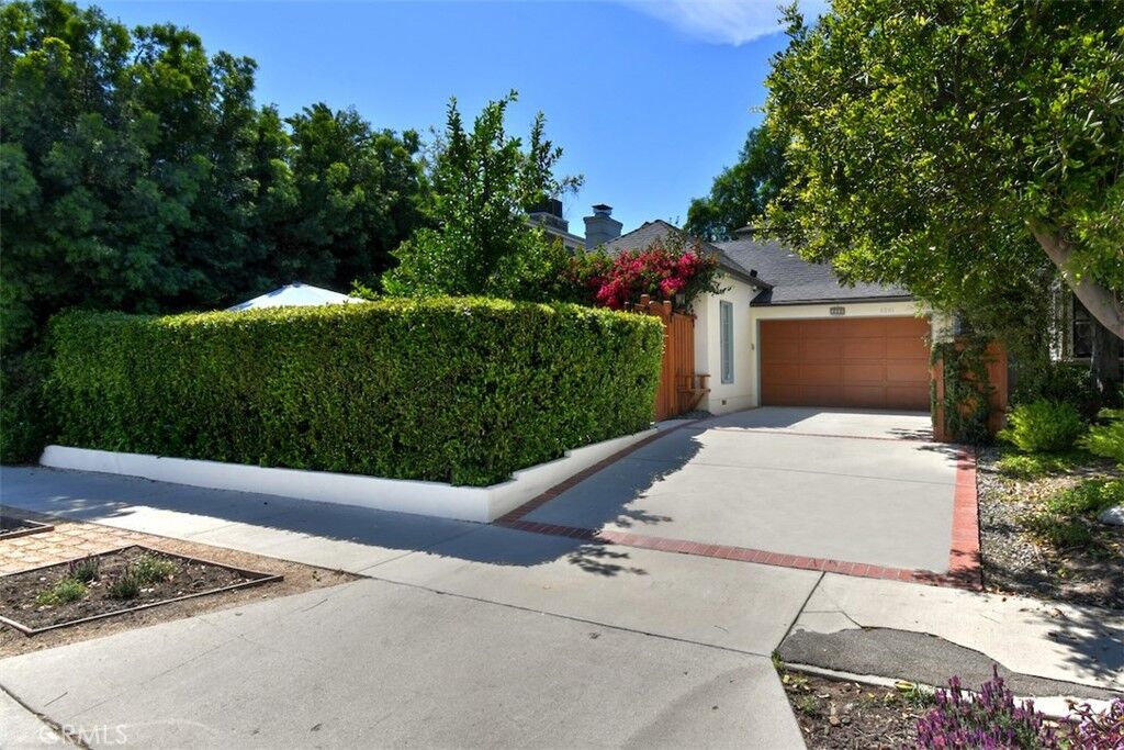Property Photo:  4239 Camellia Ave  CA 91604 