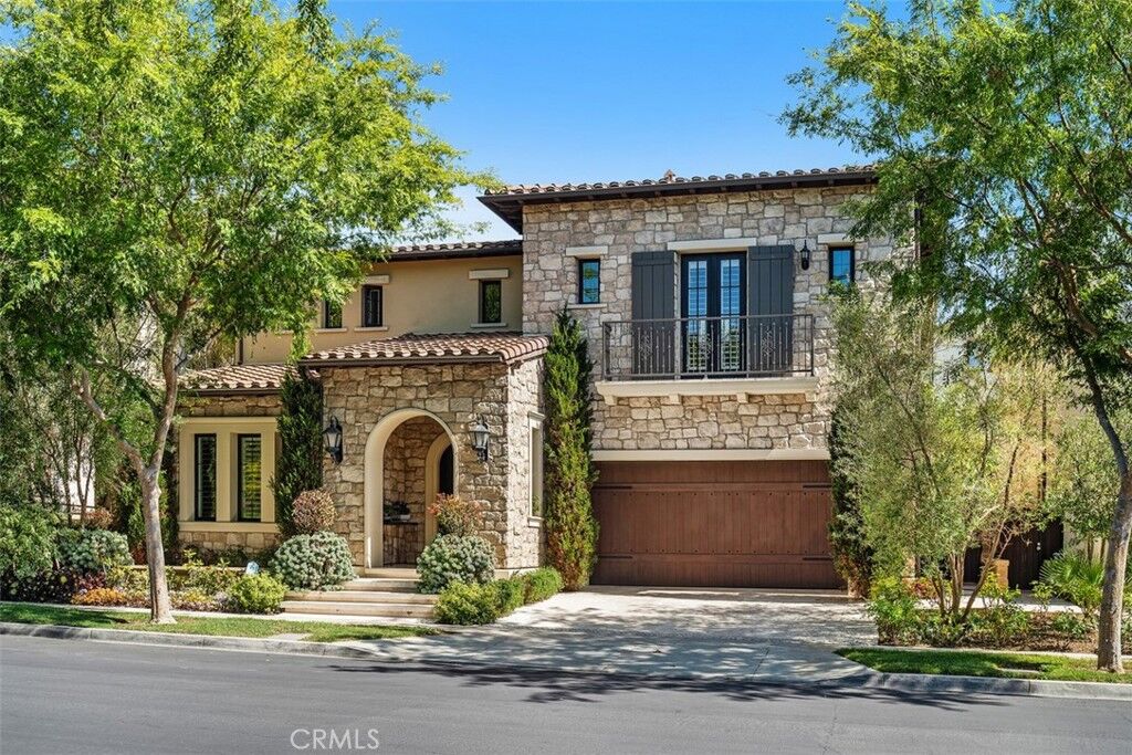 Property Photo:  118 Iron Gate  CA 92618 