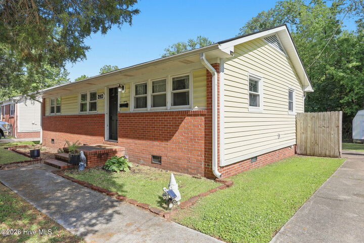 Property Photo:  310 White Oak Street  NC 28540 