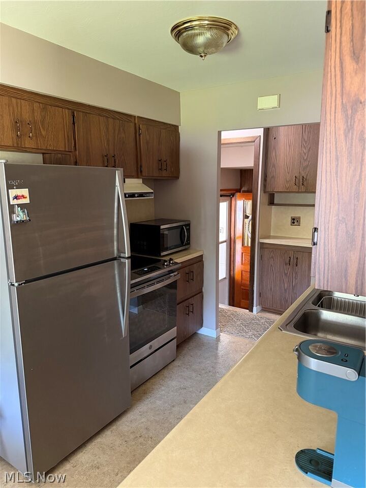 Property Photo:  1663 Drenik Drive  OH 44092 