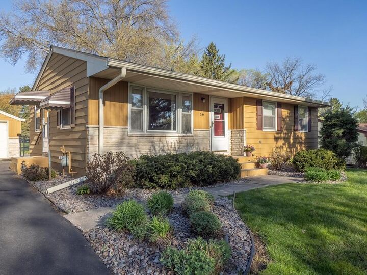 Property Photo:  616 Martha Lane  MN 55125 