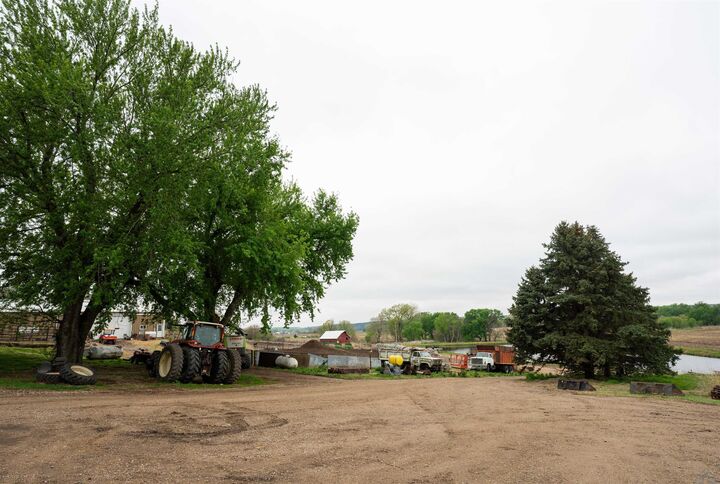 Property Photo: 3798 240th IA 51004