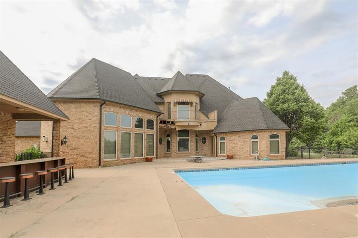 Property Photo:  1826 County Road 1210  OK 73089 