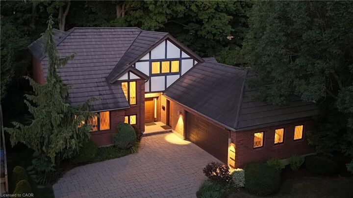 Property Photo: 33 Walnut Drive ON N1E 4B4