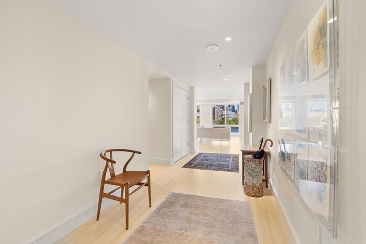 Property Photo:  75-83 Cambridge Pkwy Unit E509  MA 02142 
