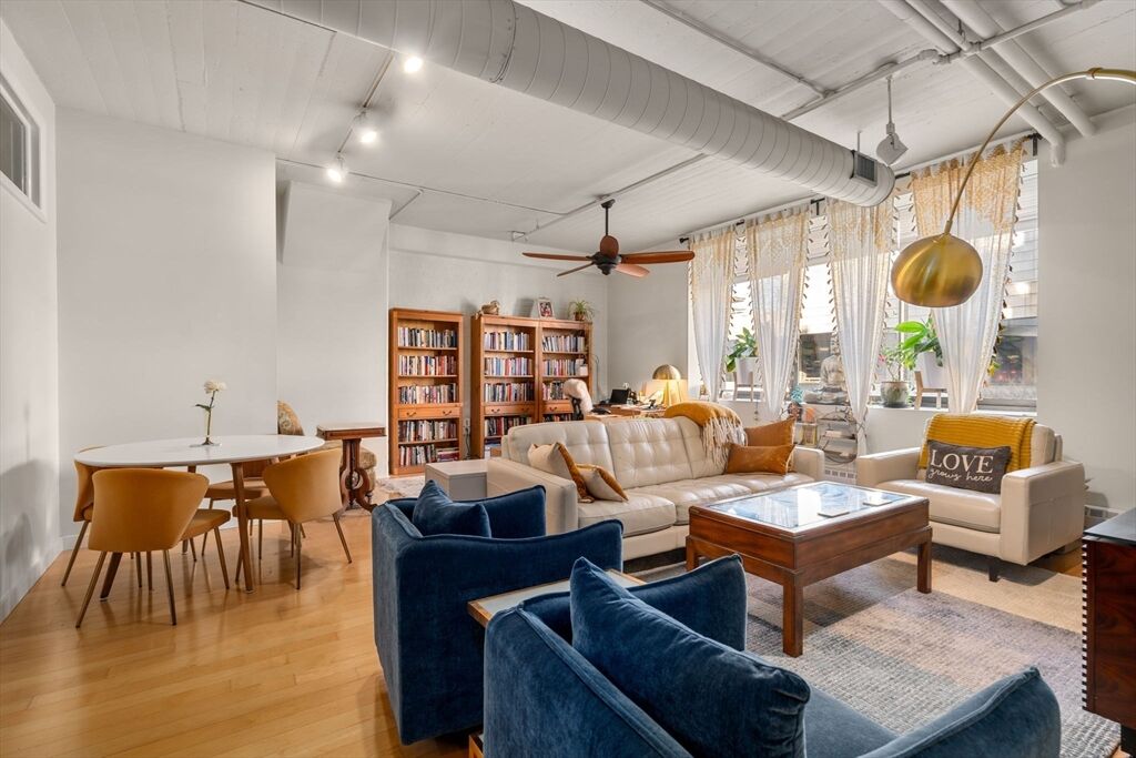 Property Photo:  210 South St. 4-3  MA 02111 