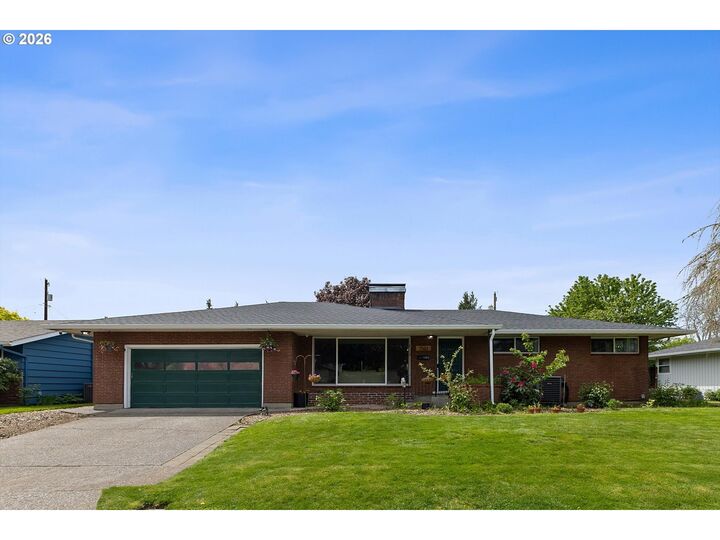 Property Photo:  7567 Delaware Ln  WA 98664 