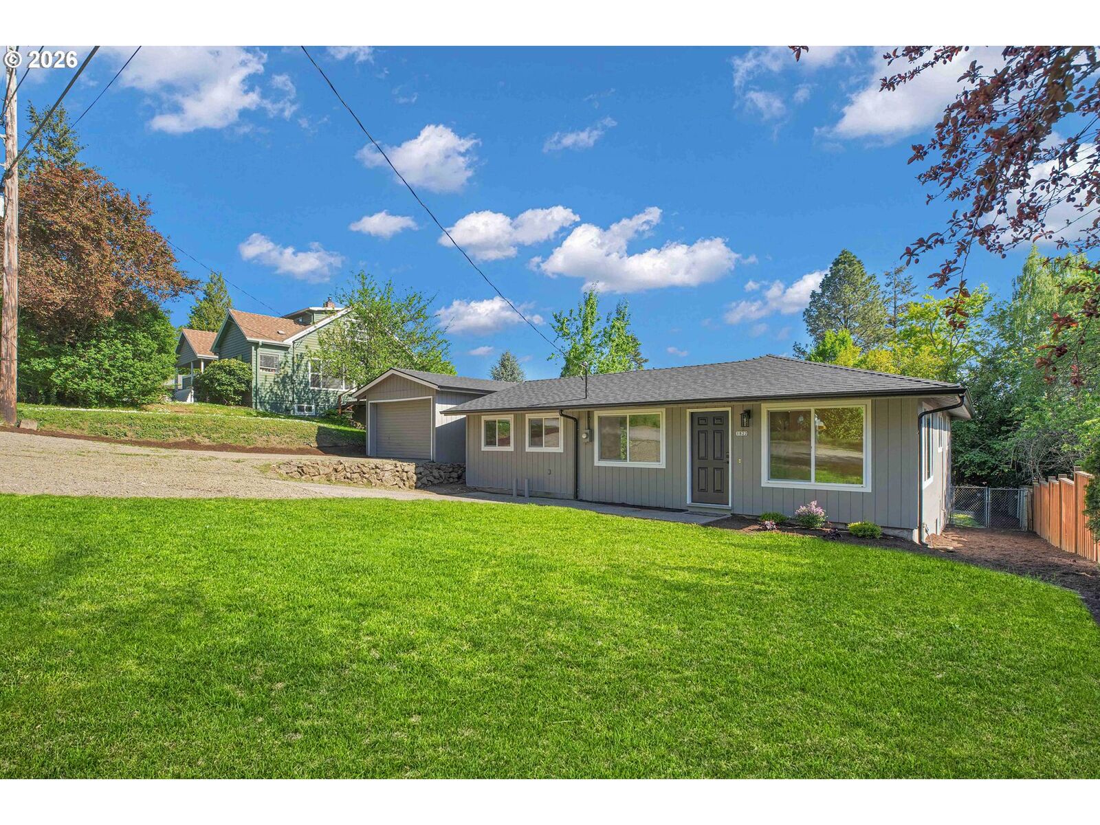 Property Photo:  1822 SW Marigold St  OR 97219 