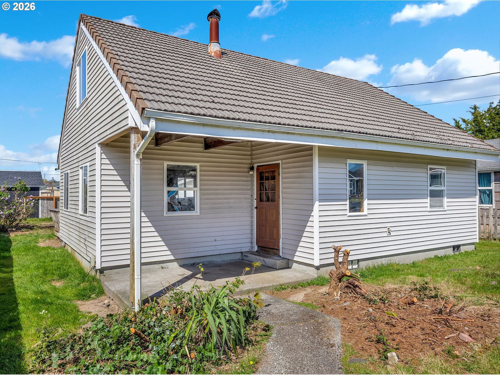 Property Photo: 830 2nd Ave OR 97138