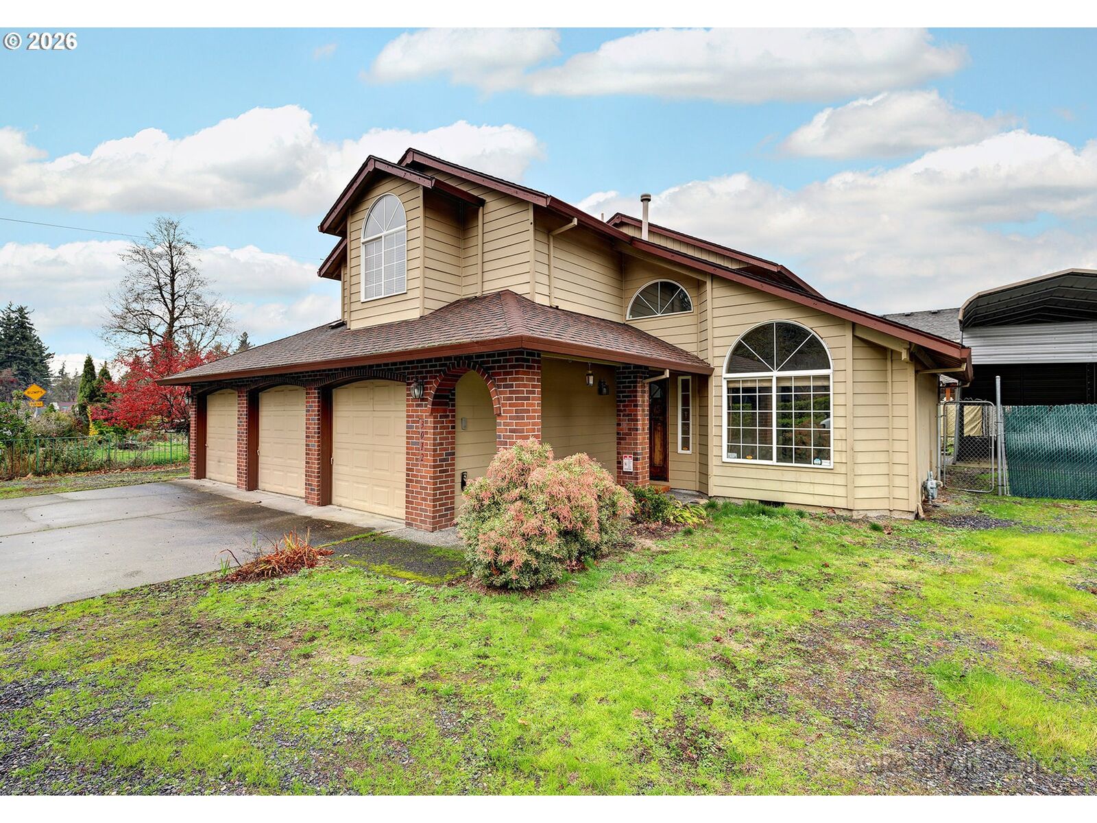 Property Photo:  3012 SE 157th Ave  OR 97236 