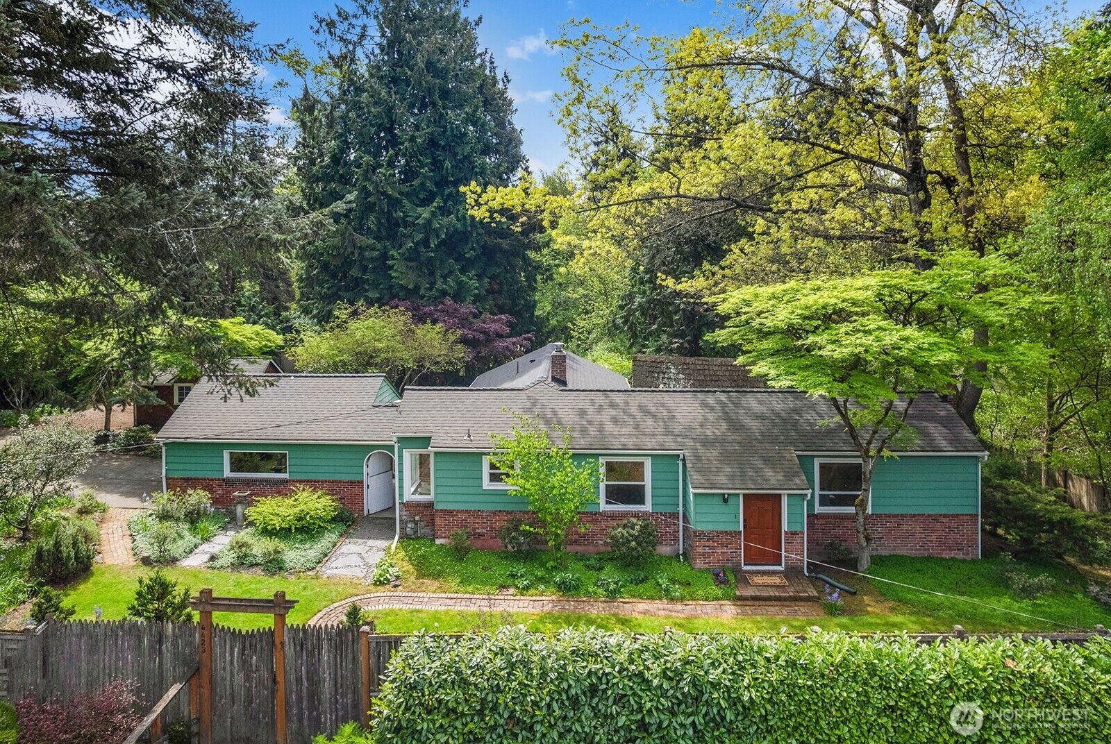 Property Photo:  4423 NE 178th Street  WA 98155 