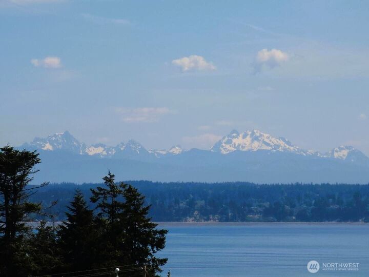 Property Photo:  1497  Thompson Drive  WA 98282 