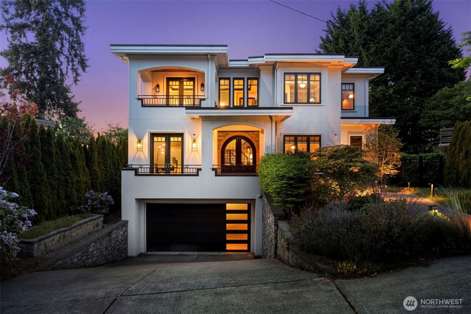 Property Photo:  116  16th Avenue  WA 98033 
