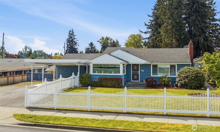 Property Photo:  614 E 84th Street  WA 98445 