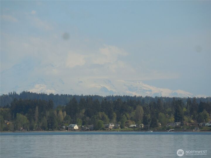 Property Photo:  1239  Colchester Drive E  WA 98366 