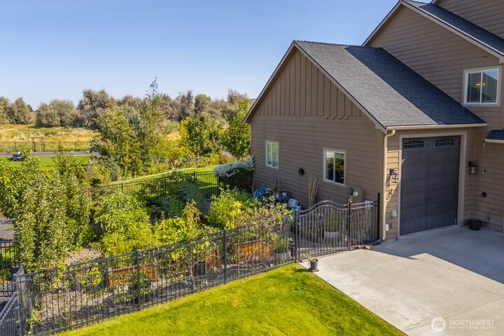 Property Photo:  7724  Dune Lake Road SE  WA 98837 