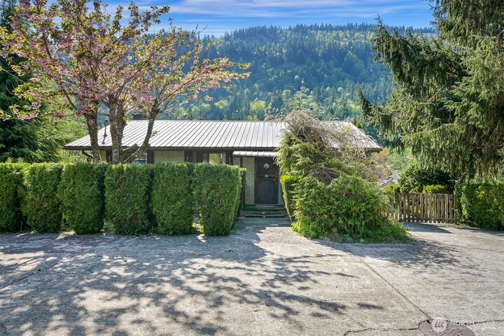 Property Photo:  371  Lakeside Drive  WA 98284 
